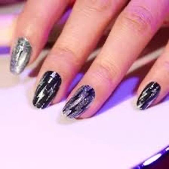 Color Street - When Lightning Strikes- Halloween - Picture 2 of 3